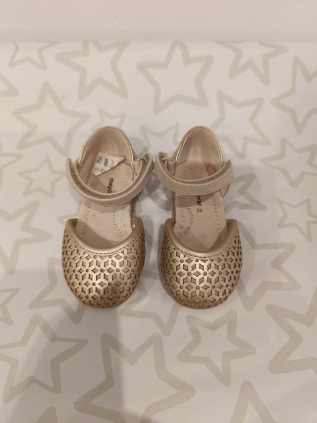 Zapatillas niña Mayoral doradas 20