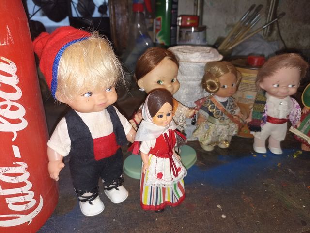 Muñecas regionales antiguas (7)