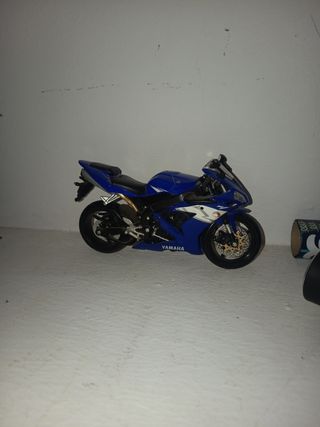 Yamaha R1 Moto colección