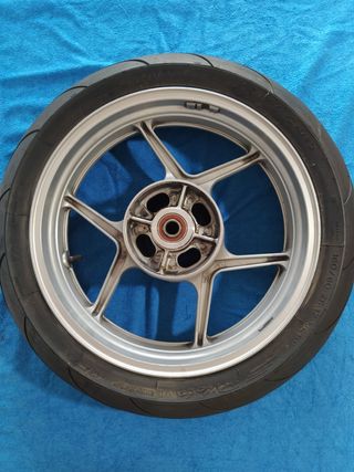 Llantas con neumáticos Kawasaki ER6F/ER6N/Versys