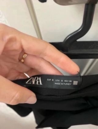 Falda pantalón Zara negra, talla S