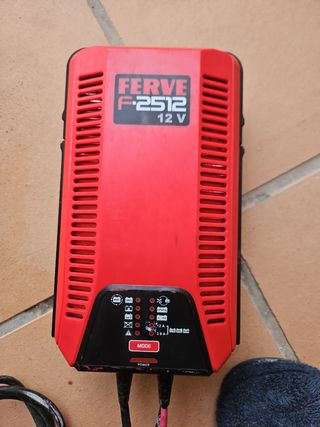 Cargador FERVE F-2512 12V
Semi nuevo