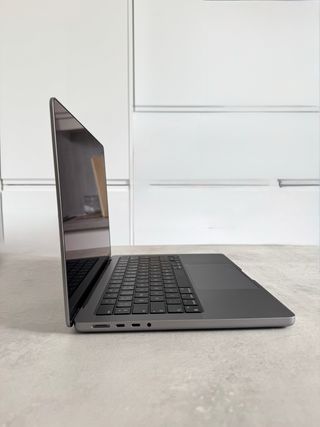 MacBook Pro 14" M3 - 8GB - 1TB (1000GB)