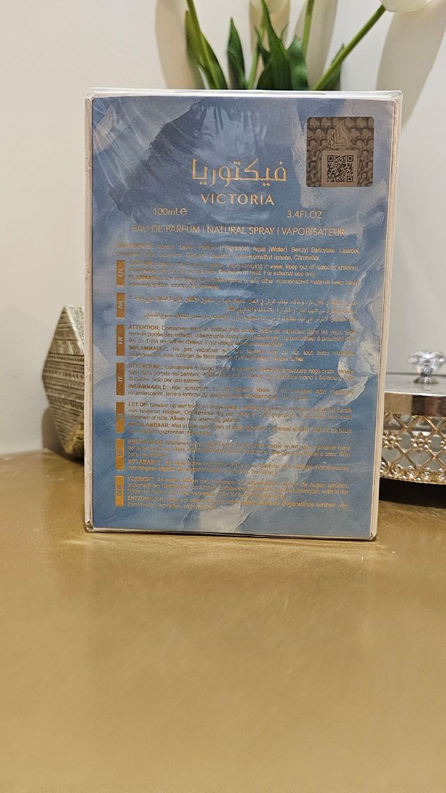 Perfume Lattafa Victoria.