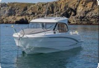 Beneteau Antares 8: barco impecable