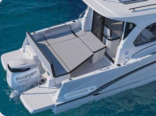 Beneteau Antares 8: barco impecable