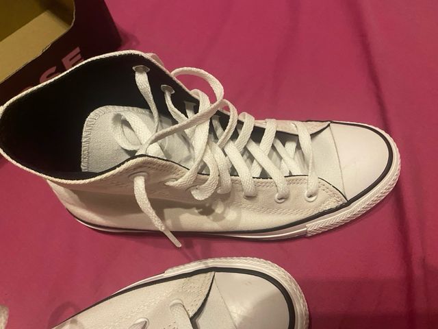 Converse blancas altas
