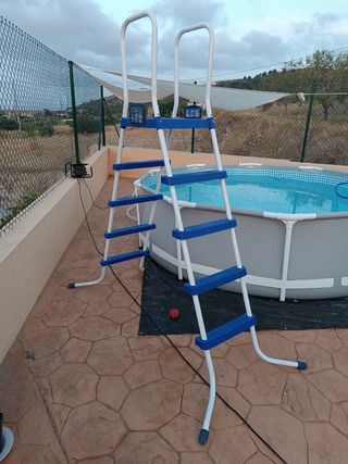 Escalera piscina