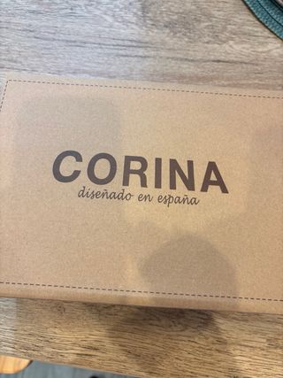 Sandalias doradas de Mariquita trasquilà- talla 40