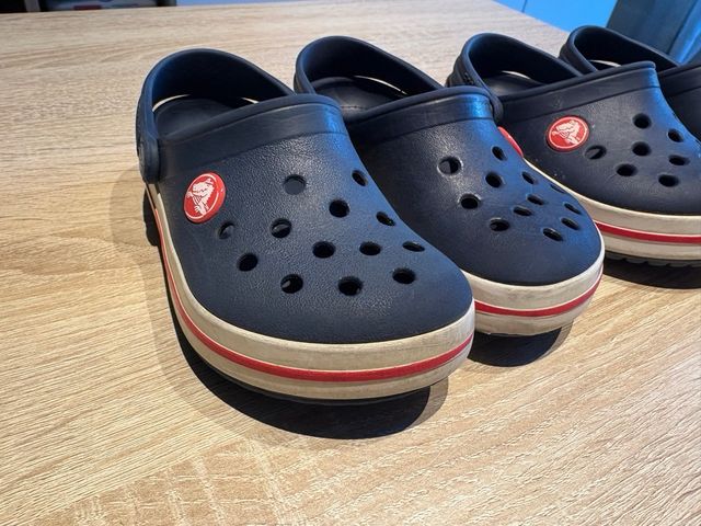 2 Crocs Niño - Tallas C8 (24-25) y C9 (25-26)