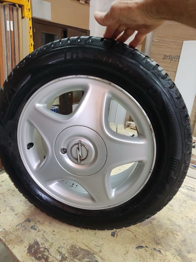 Rueda Opel Astra 1700cc