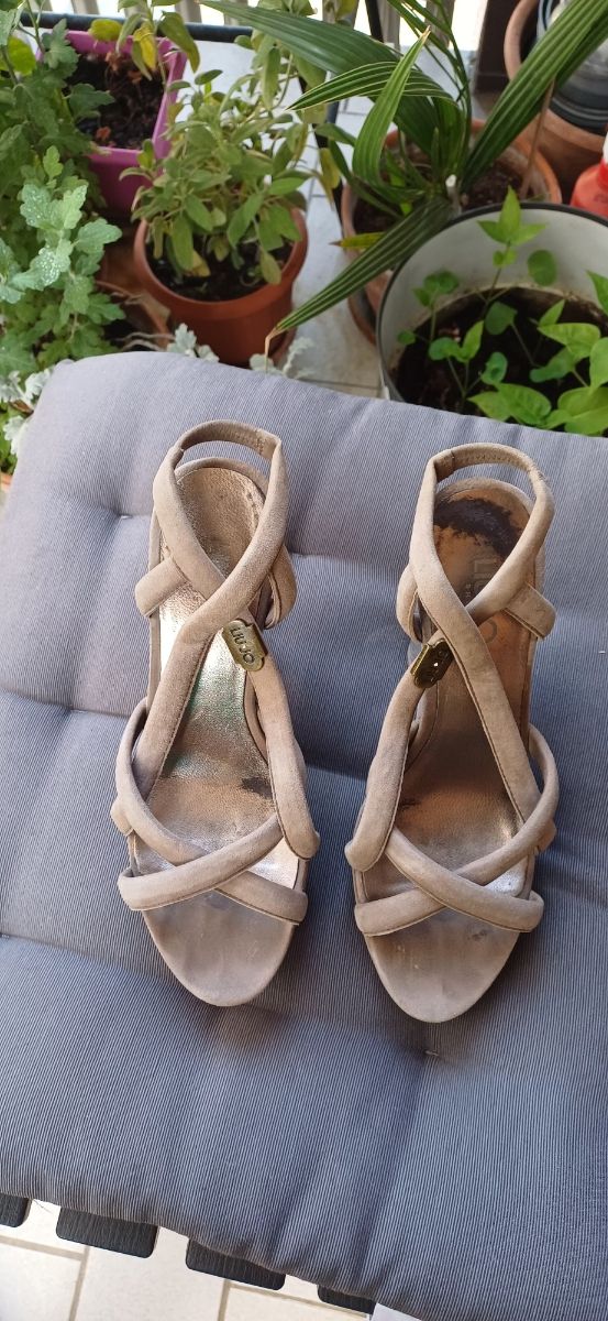 Sandali Liu Jo beige con zeppa