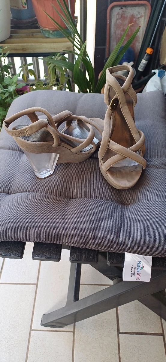 Sandali Liu Jo beige con zeppa