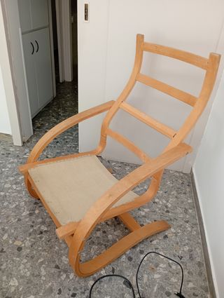 Mecedora Ikea con reposapiés