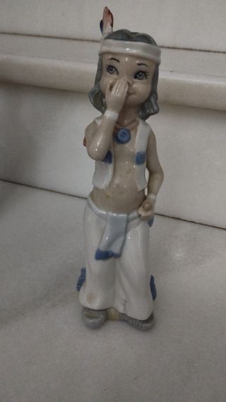 Figura india niña porcelana Casades.