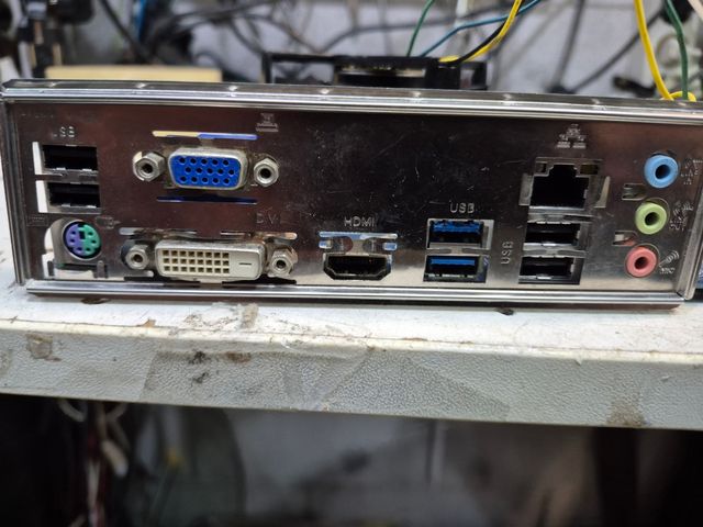 i5, Gigabyte GA-Z77-DS3H,32GB, WiFi, HDMI,