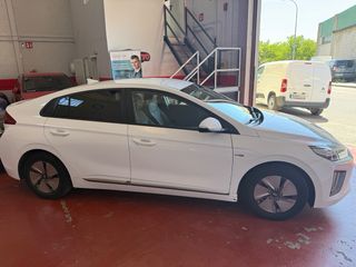 Hyundai IONIQ 2021