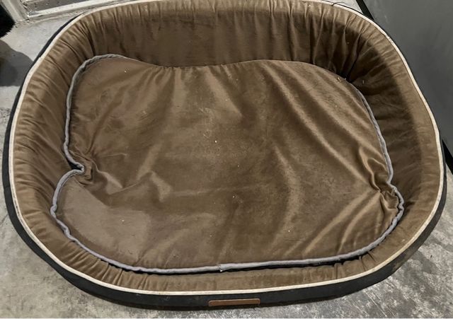 Cama perro grande - marrón y negra
