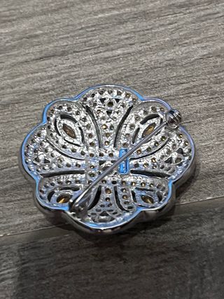 Spilla vintage anni '60 blu e argento
pezzo unico 