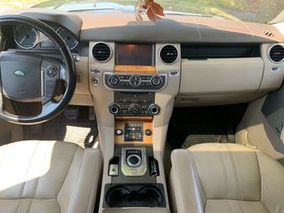 Land Rover Discovery 4