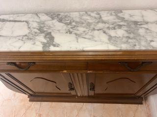 Recibidor antiguo madera-mármol
