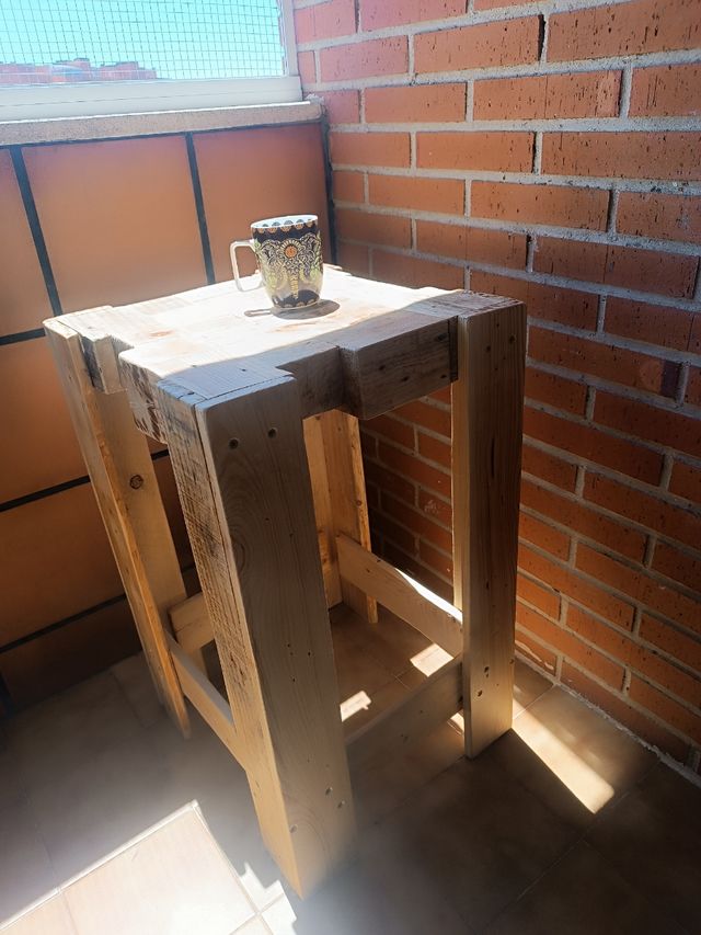 Mesita de palets reciclados por encargo