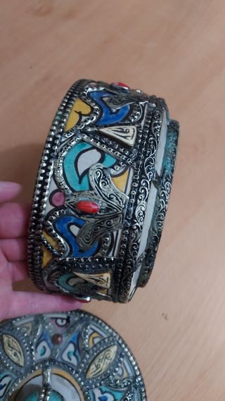 Caja cerámica antigua multicolor