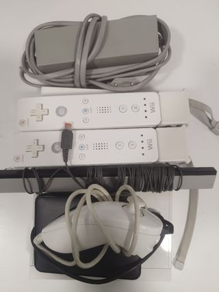 Wii Nintendo blanca + disco 1tb con 250 juegos