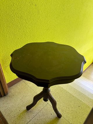 Mesita madera antigua