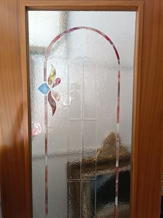 Vidriera con diseño floral