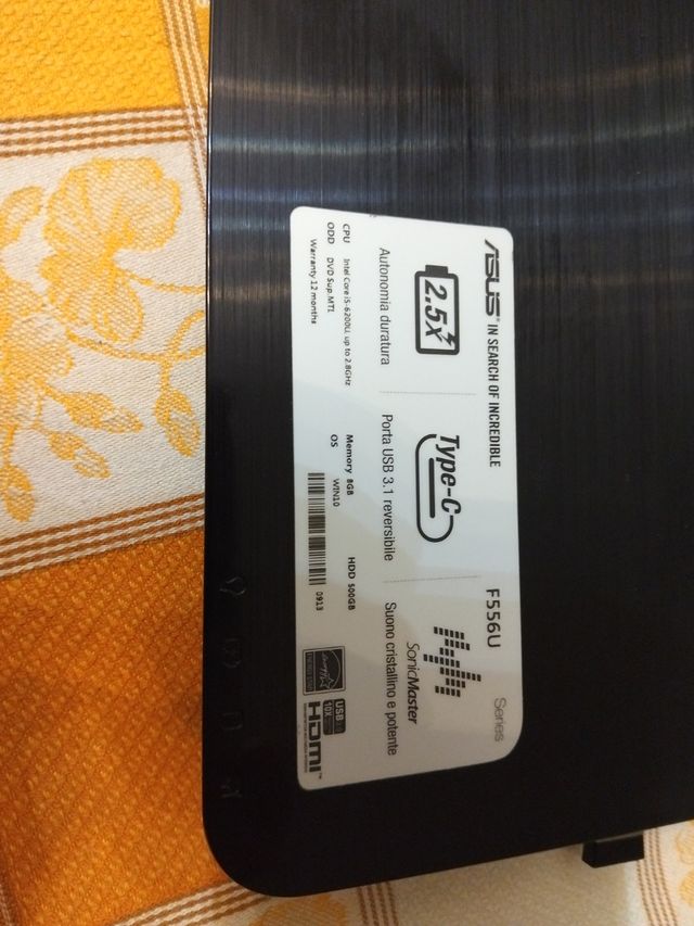 Notebook Asus F556U nero