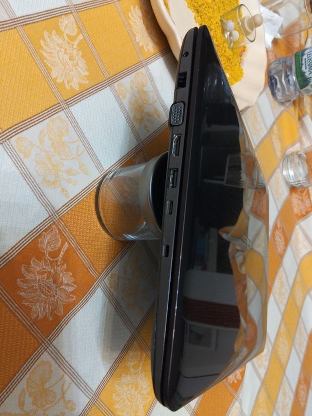 Notebook Asus F556U nero