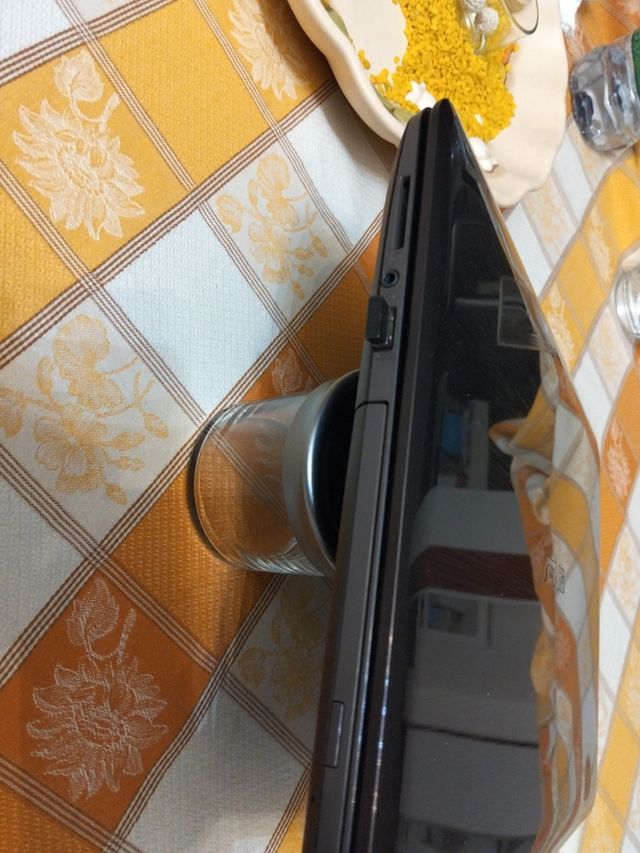 Notebook Asus F556U nero