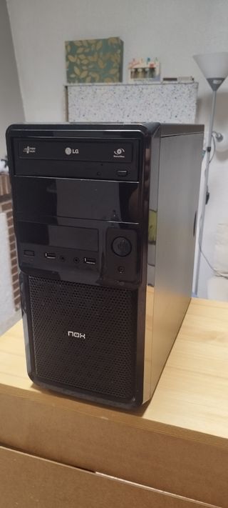 Torre PC Nox negra