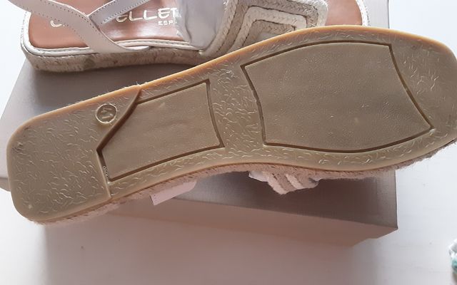 Sandali nuovi Casteller beige n.41