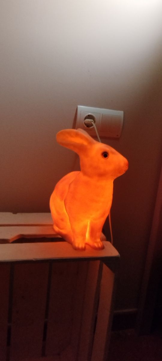 Lámpara conejo marca Heico alemana postmoderna