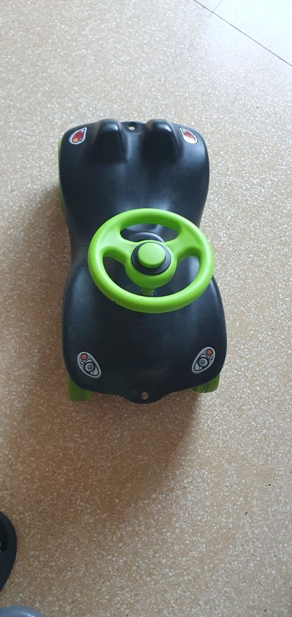 Coche infantil - juguete