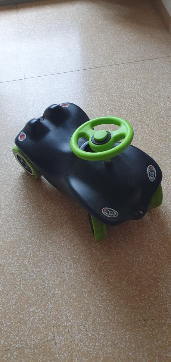 Coche infantil - juguete