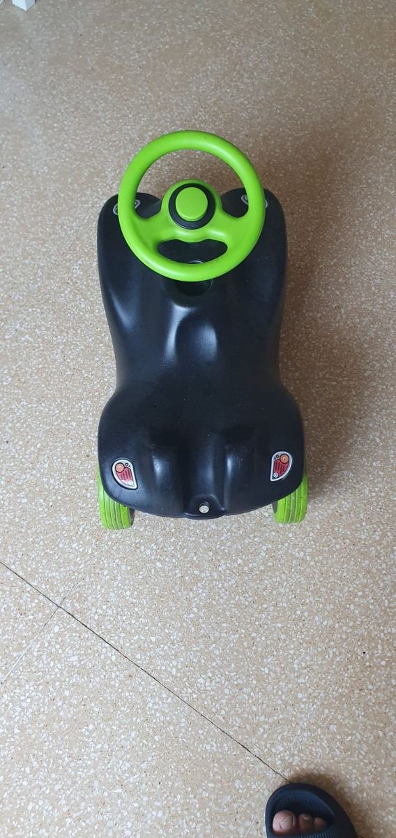 Coche infantil - juguete