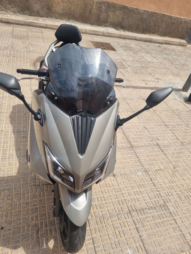 Yamaha TMAX 530 - Moto Scooter