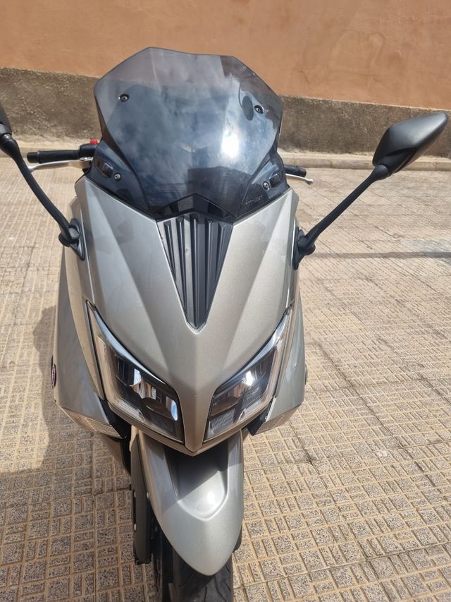 Yamaha TMAX 530 - Moto Scooter