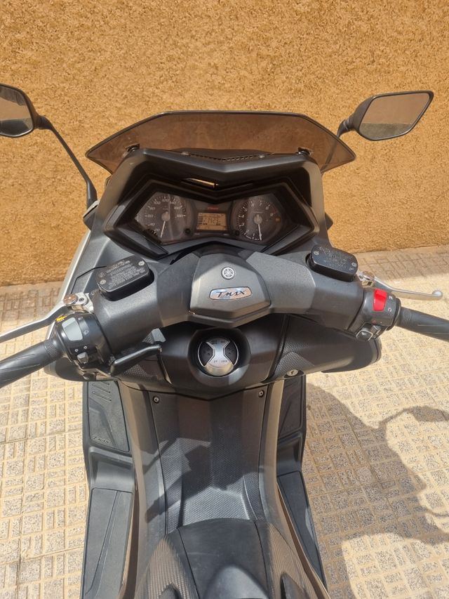 Yamaha TMAX 530 - Moto Scooter