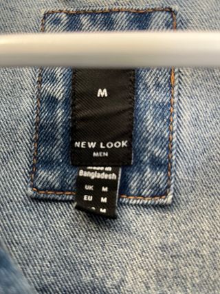Chaqueta vaquera con cuello marrón - M