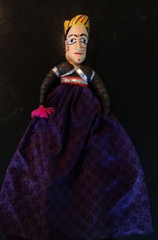 Marioneta títere hindú de madera y tela