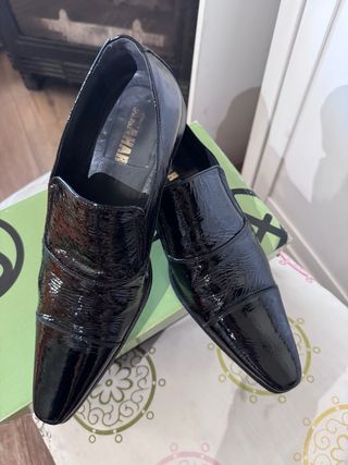 Mocasines charol negros 42