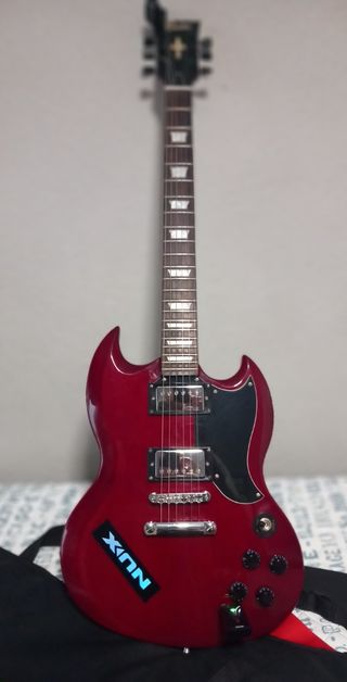 Guitarra eléctrica tipo SG 