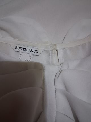 Blusa blanca lazo grande cuello