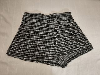 Falda corta asimetrica