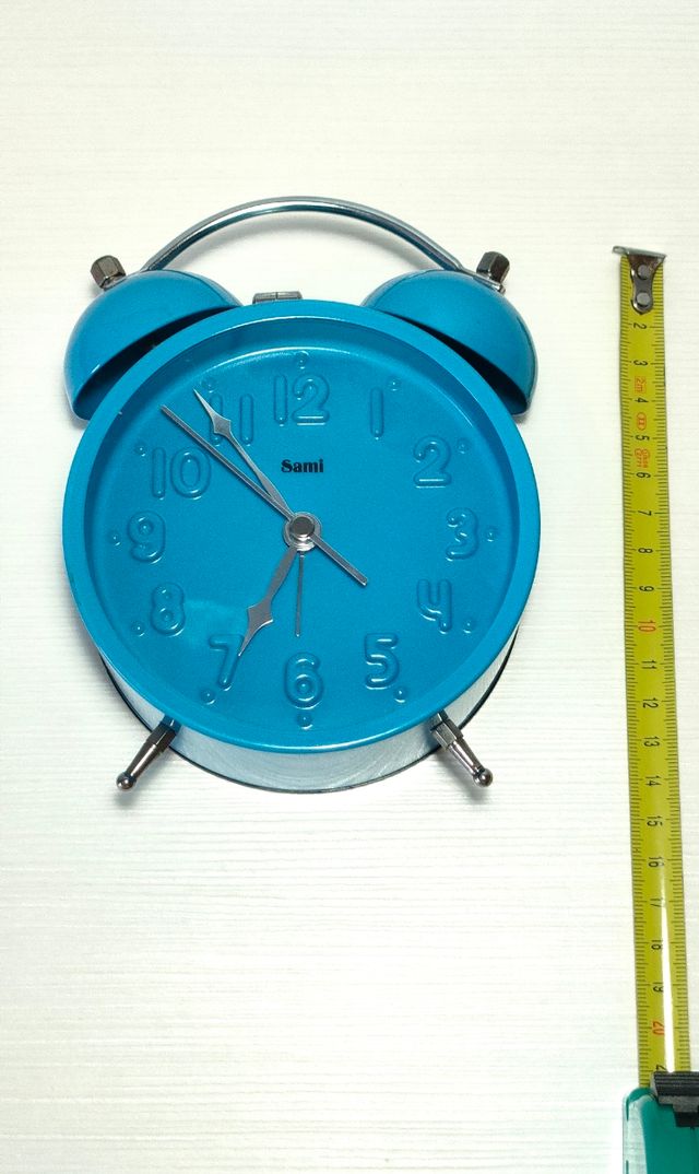 Despertador clásico azul
