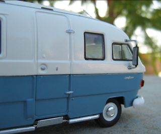 CAMPING CAR ORION 1973 1/43 IXO MOTORHOME Nuovo 
